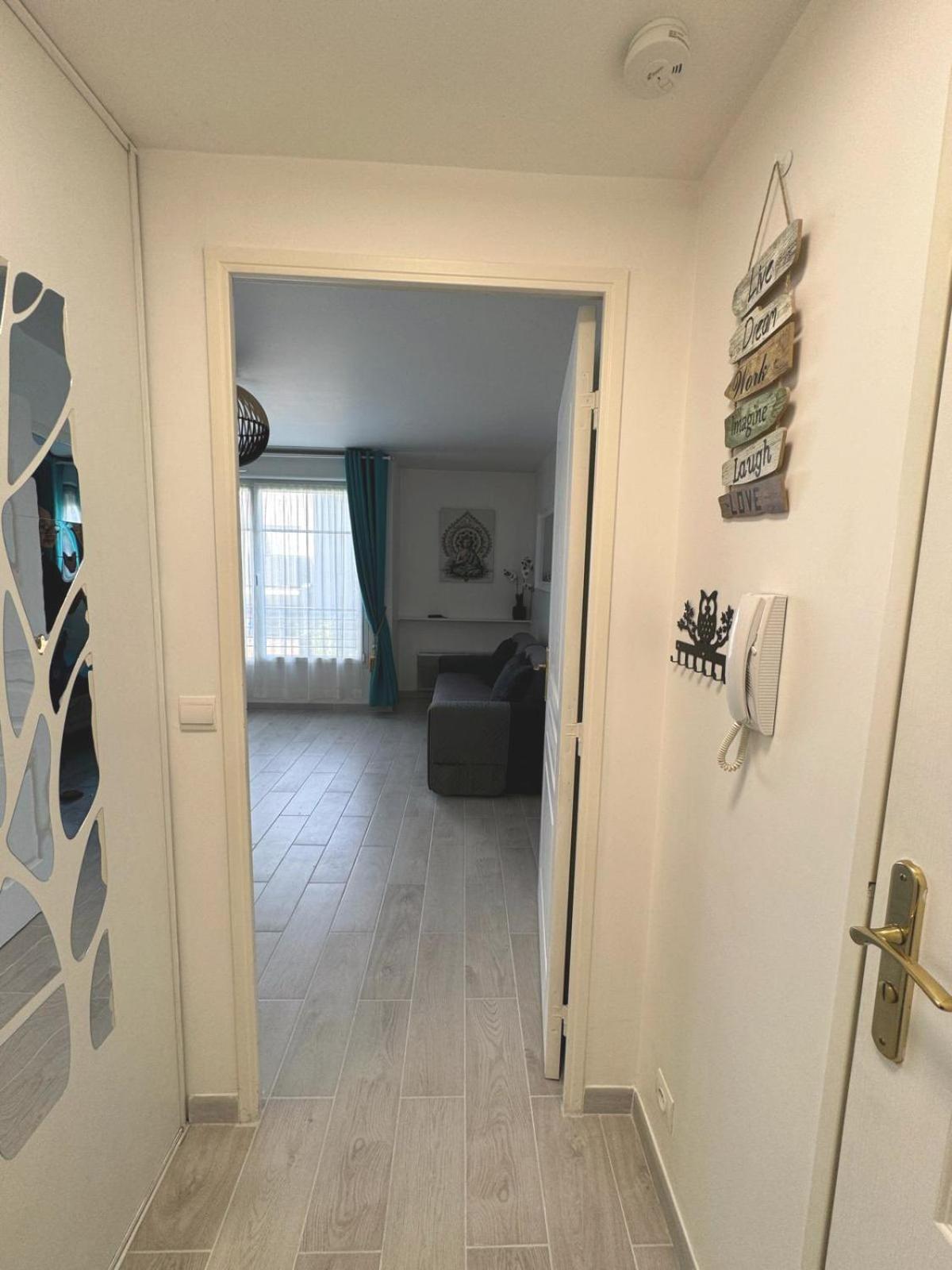 Appartement Magnolia 40M2, Parking Et Wifi Gratuit Montévrain Buitenkant foto