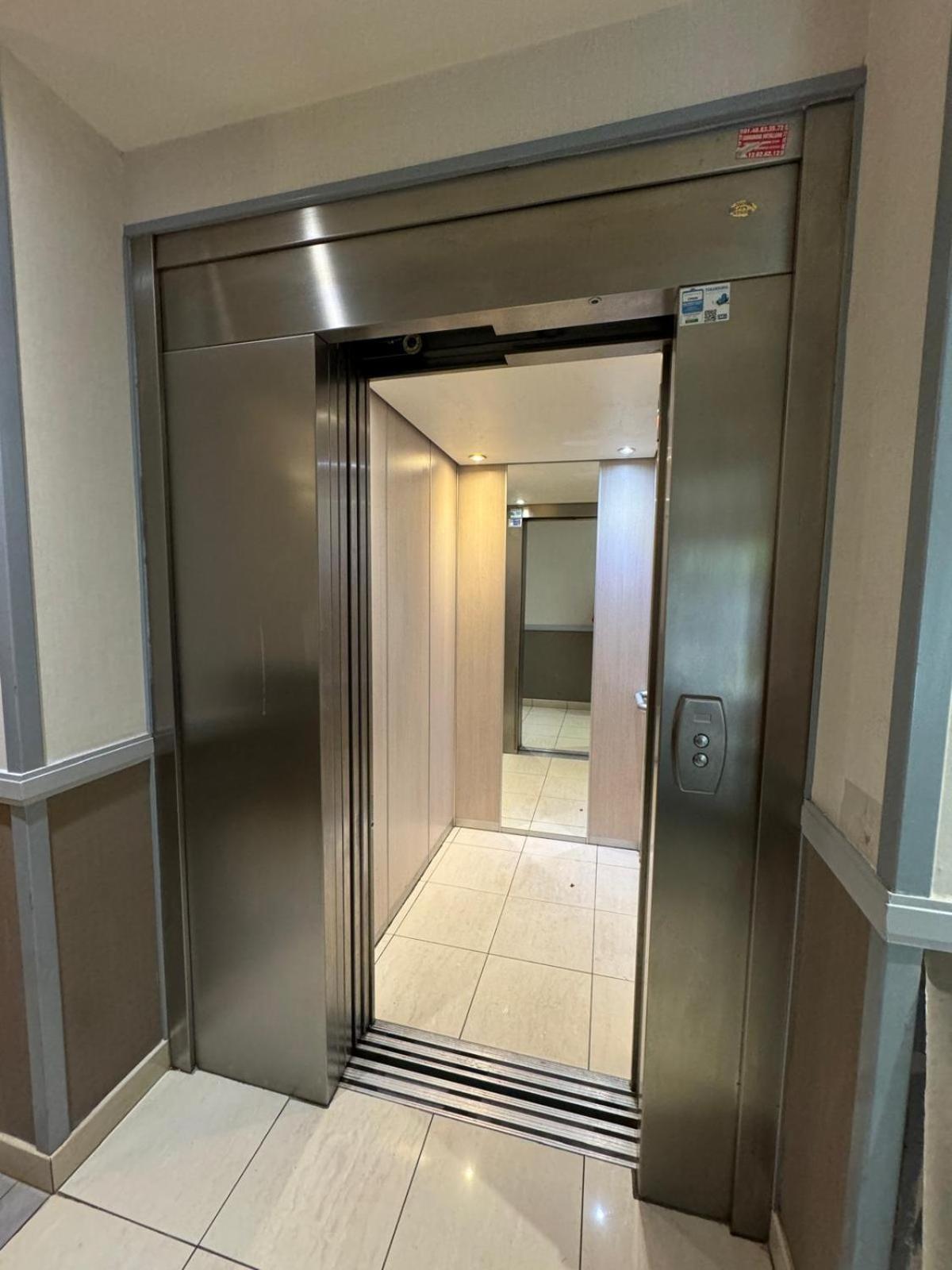 Appartement Magnolia 40M2, Parking Et Wifi Gratuit Montévrain Buitenkant foto