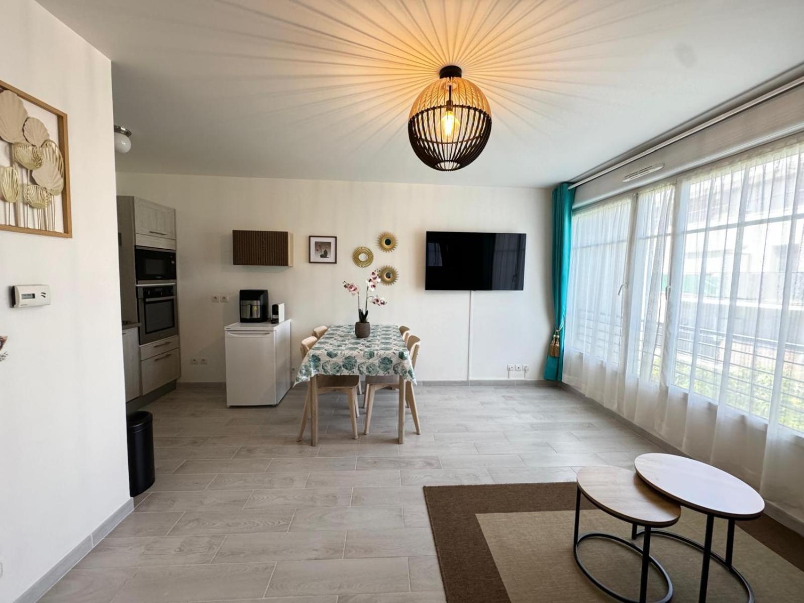 Appartement Magnolia 40M2, Parking Et Wifi Gratuit Montévrain Buitenkant foto
